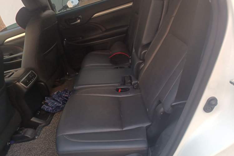 Used Toyota Highlander 2018 2.0T Four-Wheel Drive Prestige Version 7 Seats China VI Standard