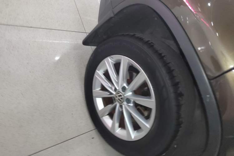 Used Volkswagen Tiguan 2017 300TSI Automatic Two-Wheel Drive Silk Road Comfort Edition