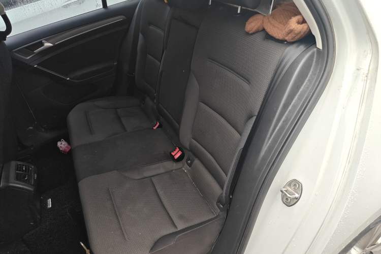 Used Volkswagen Golf 2017 1.6L Automatic Comfort Million-Vehicle Anniversary Edition