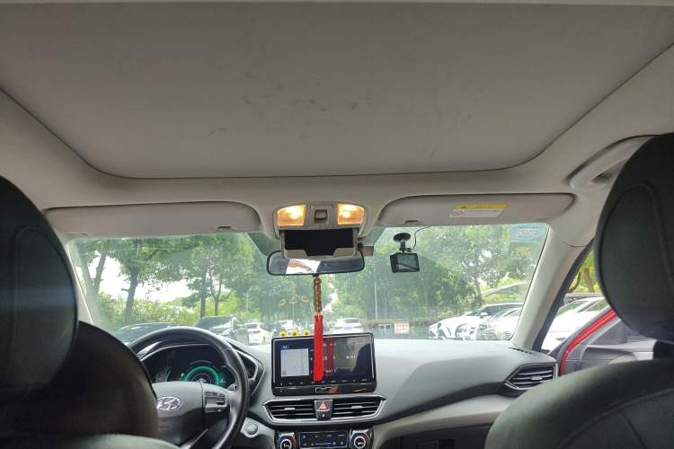 Used Hyundai Lafesta 2019 280TGDi Smart Speed Version China VI Standard Headliner