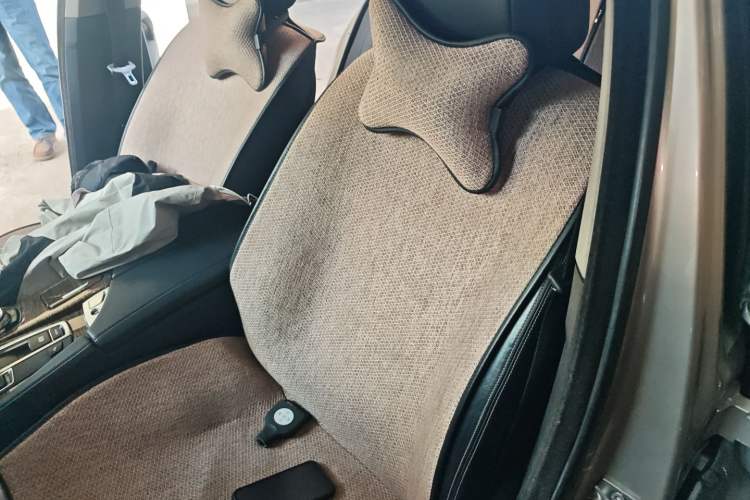Used BMW 5 Series 2013 525Li Leading Model
