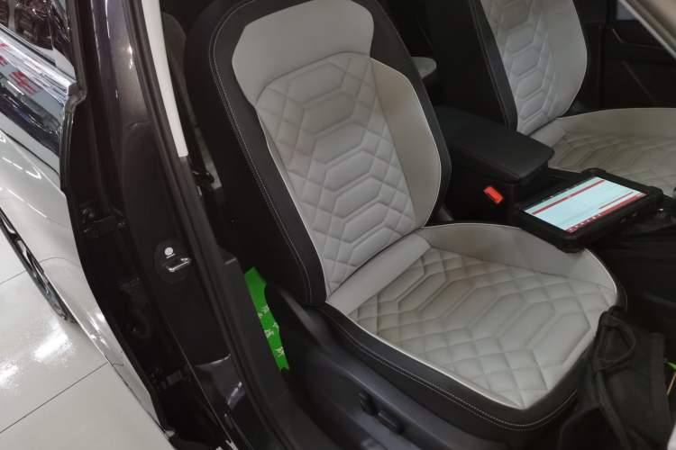 Used Volkswagen Tayron 2024 330TSI Two-Wheel Drive Luxury Plus Advanced Version
