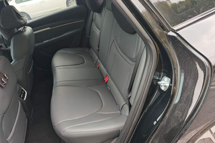 Used XPeng MONA M03 2024 620 with Ultra-Long Range
