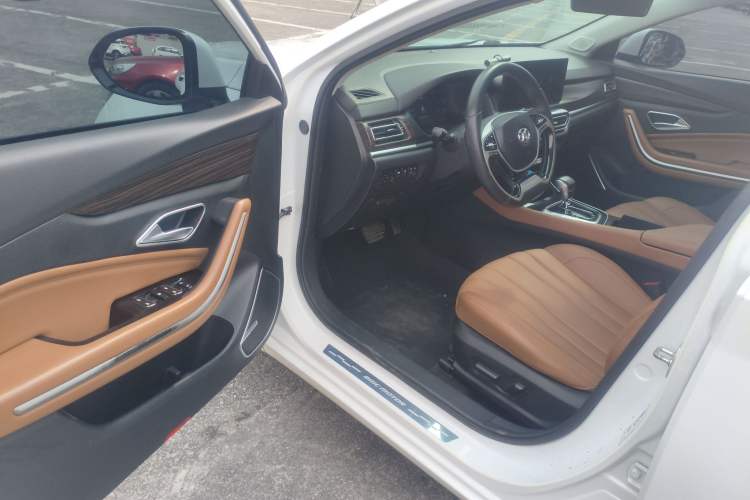 Used BAIC Beijing U7 2019 1.5T CVT New Smart Version China V
