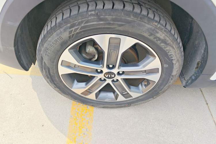 Used Kia Sportage R 2018 2.0L Automatic Smart Luxury Version China V Standard Left Front Wheel Hub