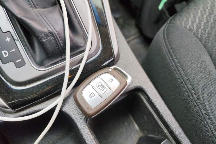 Used Hyundai Elantra (5th Generation / Langdong) 2015 1.6L Automatic Leading Model
