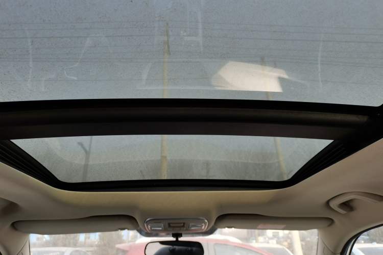 Used Geely Auto Emgrand X7 Sport 2018 1.8TD Automatic Two-Wheel Drive Smart Connect 4G Internet Edition
