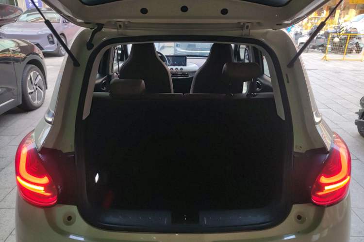 Used Wuling Bingo 2023 333 km Enjoyment Version Trunk