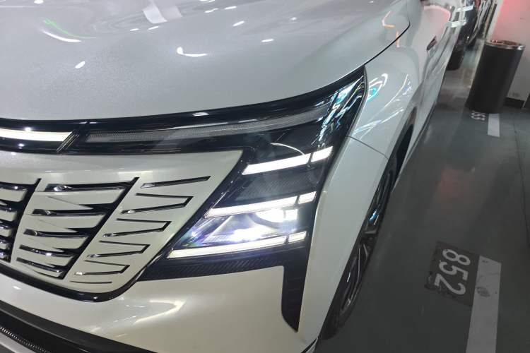 Used CHANGAN CS75 PLUS 2025 4th Generation UItra 2.0T New Blue Whale – Smart & Powerful Version