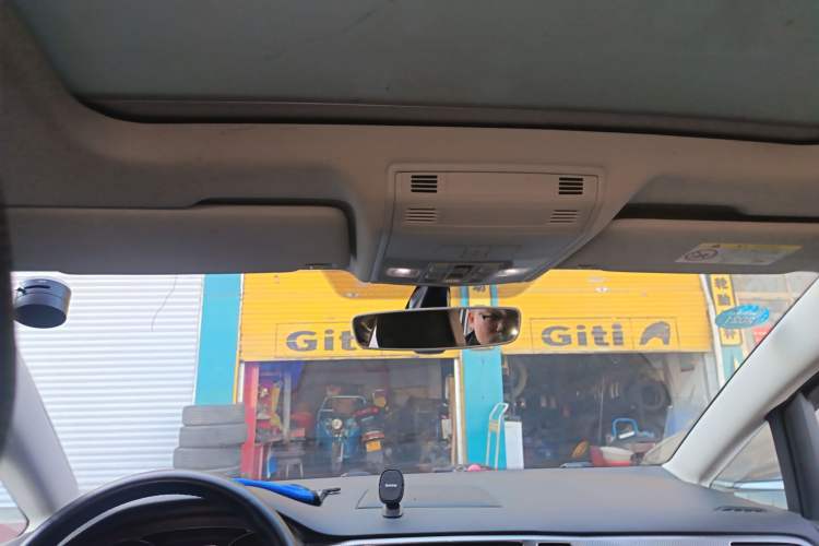 Used Volkswagen Golf Sportsvan 2019 280TSI Automatic Sentinel Model China VI Standard Headliner