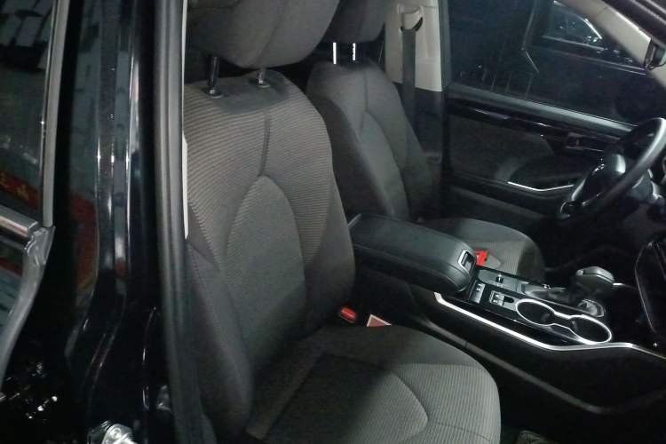 Used Toyota Highlander 2023 2.5L Smart Electric Hybrid Dual-Engine Two-Wheel Drive Elite Version 5 Seats