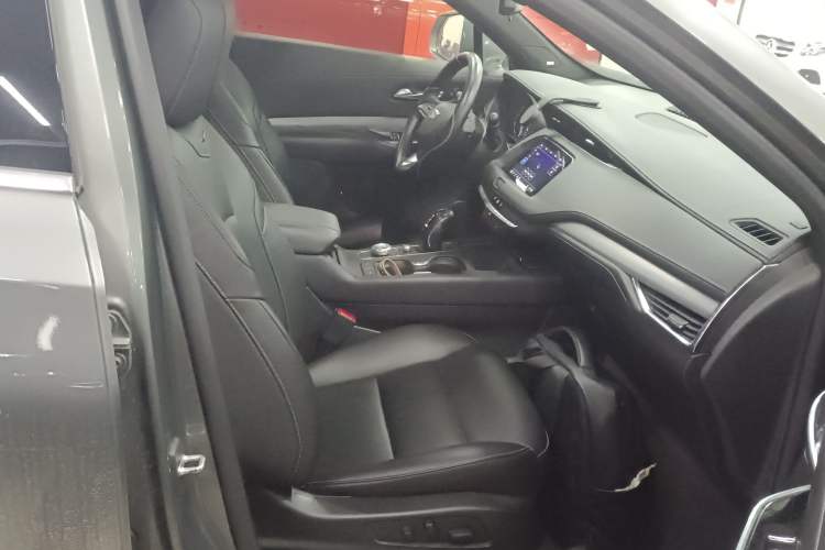 Used Cadillac XT4 2018 28T Two-Wheel Drive Leading Version