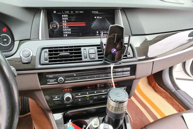 Used BMW 5 Series 2017 525Li Luxury Design Package Audio And AC Panel