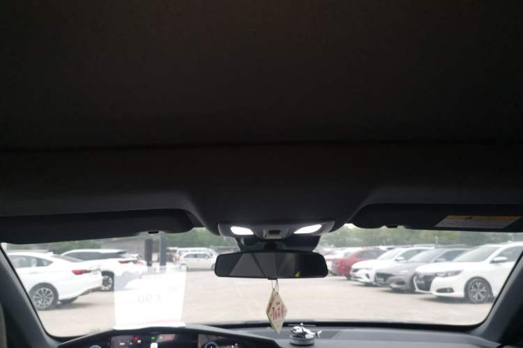 Used CHANGAN UNI-V 2022 1.5T Sport Edition
