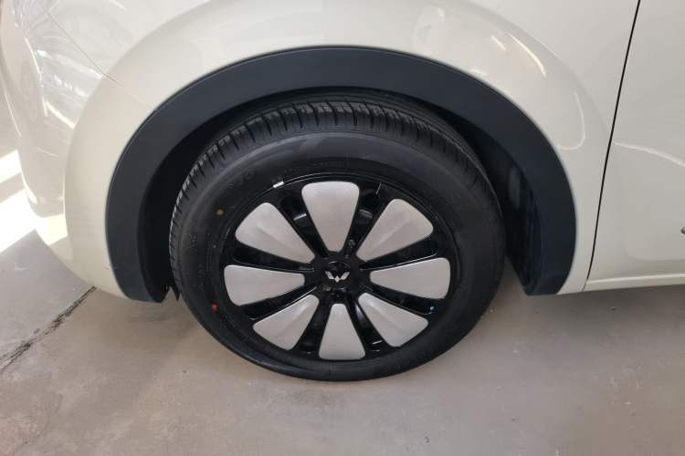 Used Wuling Bingo 2024 333 km Enjoyment Version Left Front Wheel Hub
