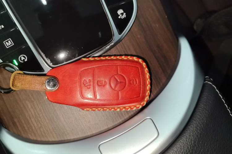 Used Mercedes-Benz GLC 2021 GLC 300 L 4MATIC Dynamic Model Vehicle Key