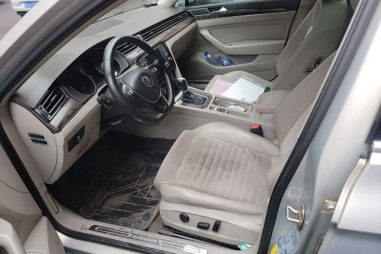 Used Volkswagen Magotan 2017 330TSI DSG Luxury Model Left Front Seat