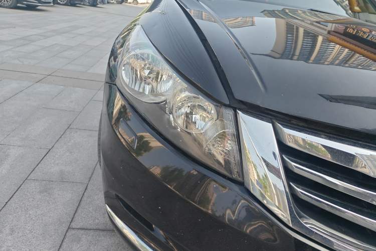 Used Honda Accord 2011 2.0L EX Right Front Headlight