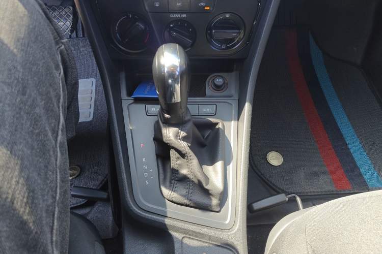 Used Volkswagen Lavida 2017 1.6L Automatic Fashion Edition
