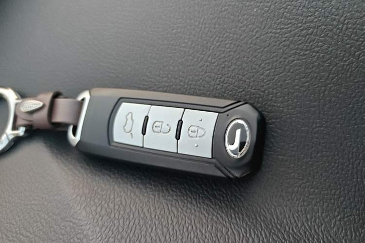 Used GAC Trumpchi GS5 2013 2.0L Automatic Two-Wheel Drive Light Interior Special Edition Vehicle Key