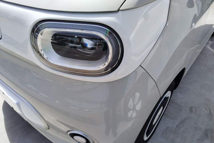 Used Wuling Hongguang MINIEV 2024 3rd Generation 215km Youth Edition Left Front Headlight