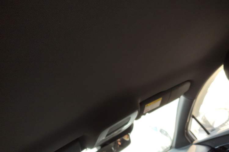 Used MG 4 EV 2022 425 km Fashion Edition Headliner