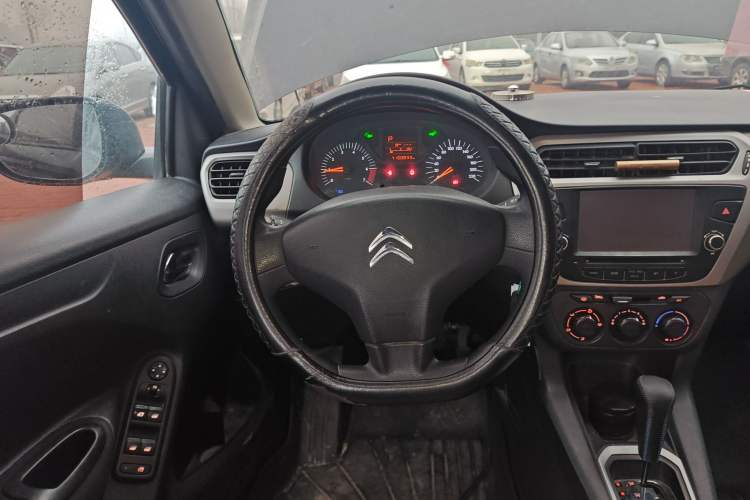 Used Citroen Elysee 2015 Qishang Edition 1.6L Automatic Fashion Model