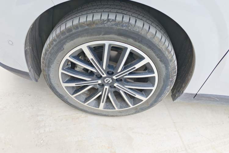 Used Leapmotor B10 2025 510 Joyful Edition Left Front Wheel Hub