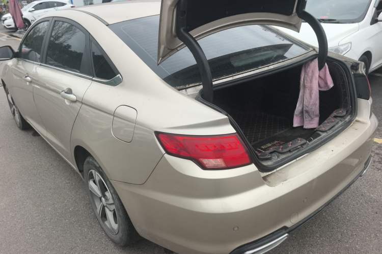 Used Geely Auto Emgrand GL 2018 1.8L Manual Elite Smart Connectivity Version
