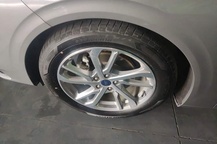 Used Ford Mondeo 2022 Restyled EcoBoost 245 Luxury Version Left Front Wheel Hub