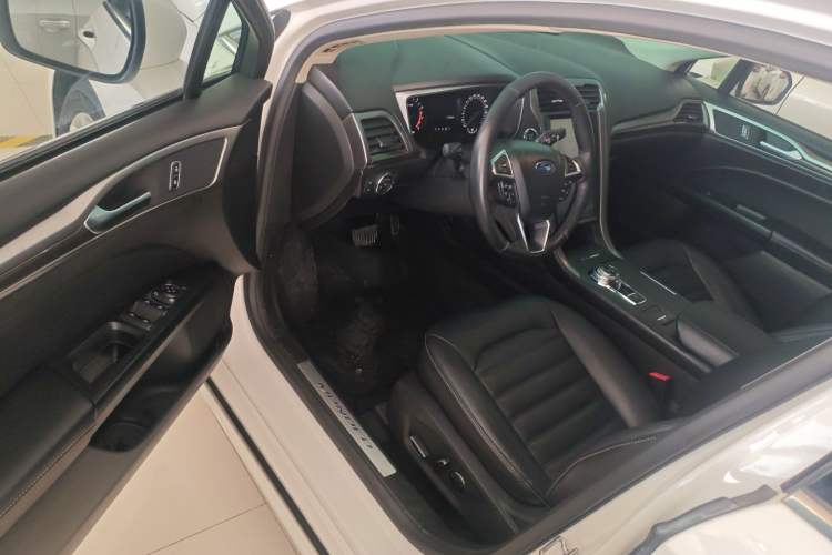Used Ford Mondeo 2017 EcoBoost 180 Stylish Model
