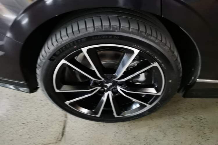 Used VOYAH PASSION 2024 PHEV Four-Wheel Drive Ultra-Long Range Flagship Model