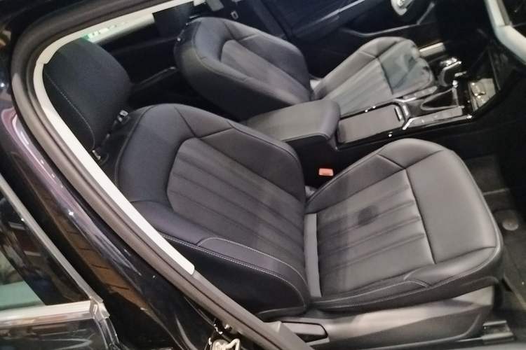 Used Volkswagen Passat New Energy 2025 430 PHEV Hybrid Business Edition Right Front Seat