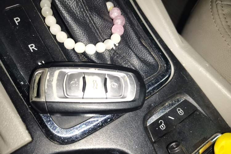 Used Geely Auto Emgrand 2014 Sedan 1.5L CVT Elite Model
