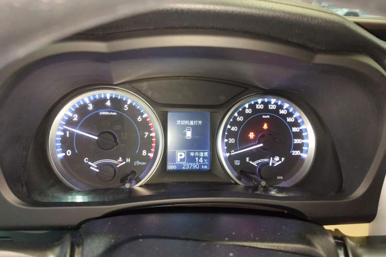 Used Toyota Highlander 2018 2.0T Two-Wheel Drive Elite Edition 5 Seats Emission Standard China V
