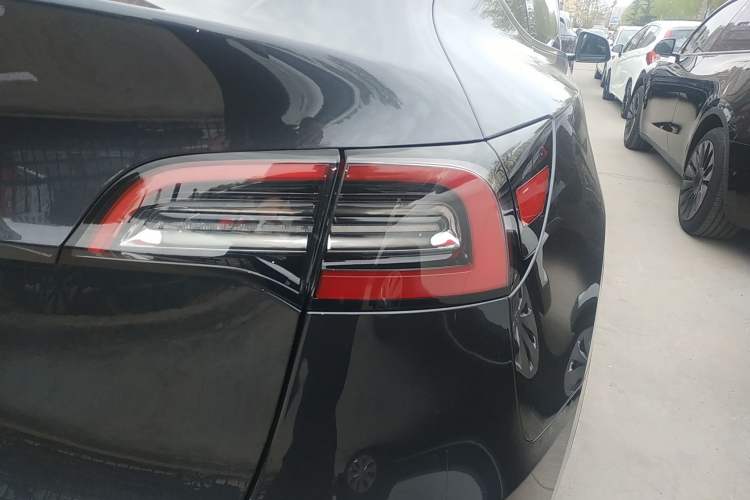 Used Tesla Model Y 2024 Rear-Wheel-Drive Version
