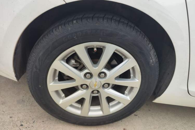 Used Chevrolet Malibu 2014 2.0L Automatic Luxury Edition Right Rear Wheel Hub