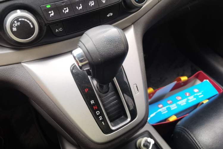 Used Honda CR-V 2012 2.0L two-wheel drive urban version
