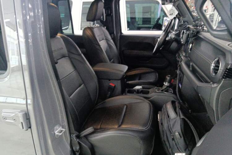 Used Jeep Gladiator 2022 3.6L Pioneer Edition
