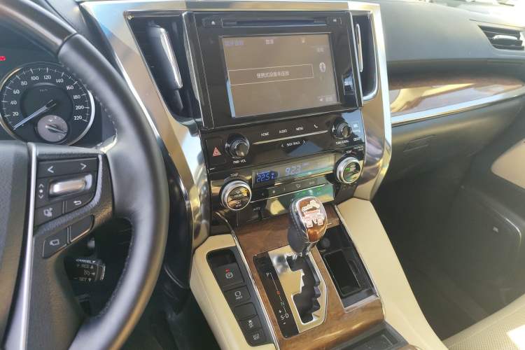 Used Toyota Alphard 2018 3.5L Luxury Edition