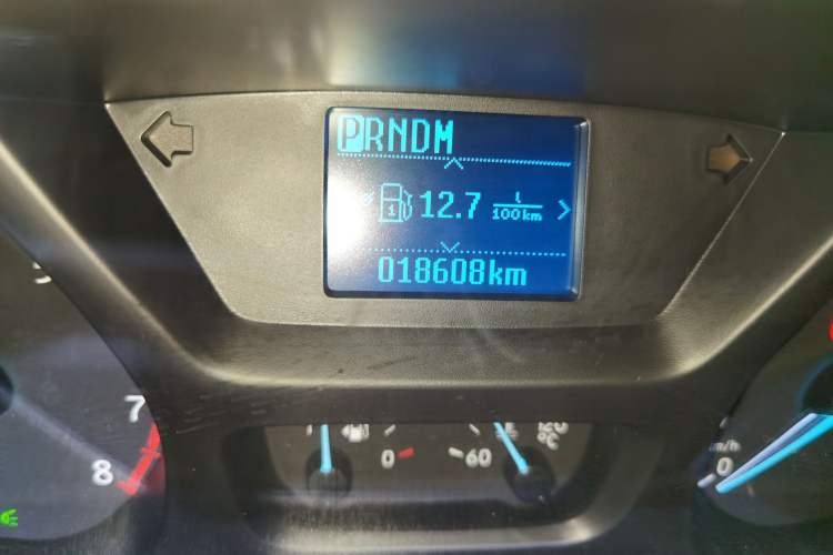 Used Ford Transit 2023 2.0T Gasoline Automatic Multi-Function Commercial Vehicle Short Wheelbase Mid-Roof Design 5/6 Seats
