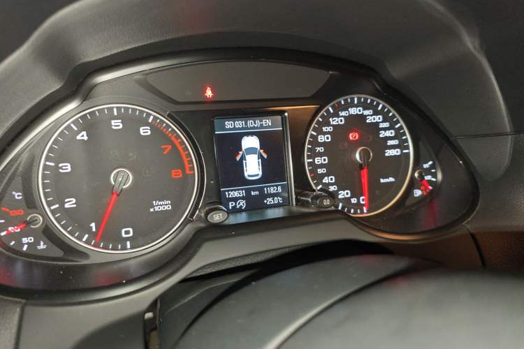 Used Audi Q5 2017 Plus 40 TFSI Technology Model