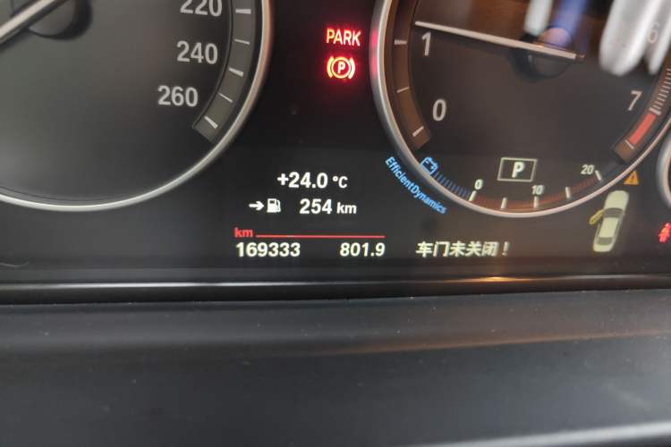 Used BMW 5 Series 2014 525Li Luxury Design Package