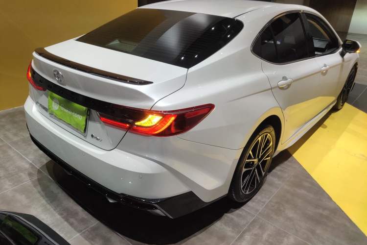 Used Toyota Camry 2026 Model Dual-Engine 2.0HSE Sport Lite Edition