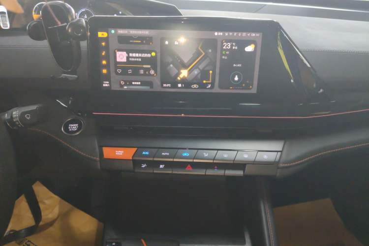 Used Changan UNI-V 2023 1.5T Prestige Model
