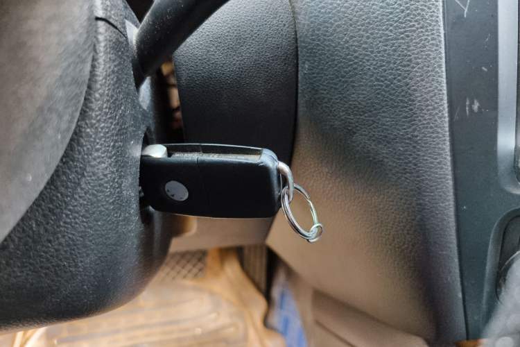 Used Volkswagen Sagitar 2013 1.4 TSI BlueMotion Edition Vehicle Key