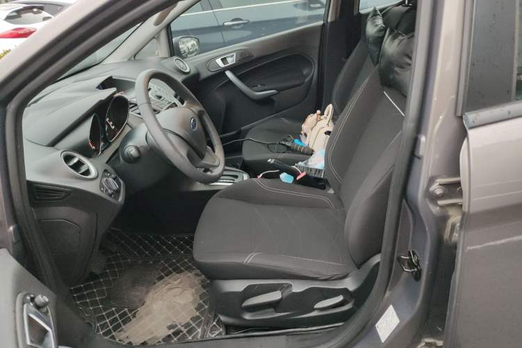 Used Ford Fiesta 2013 Hatchback 1.5L Automatic Fashion Edition Left Front Seat