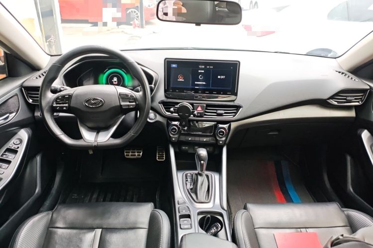 Used Hyundai Lafesta 2019 280TGDi Smart Speed Version China VI Standard Center Console