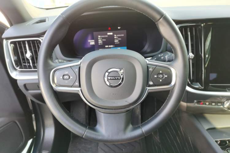 Used Volvo S60 2023 B4 Zhiyi Luxury Edition