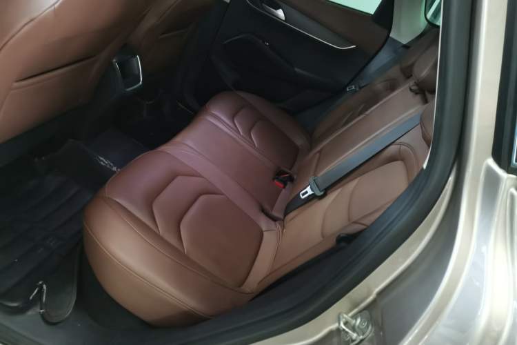 Used BORGWARD BX5 2017 20TGDI Automatic Two-Wheel Drive Pioneer Edition